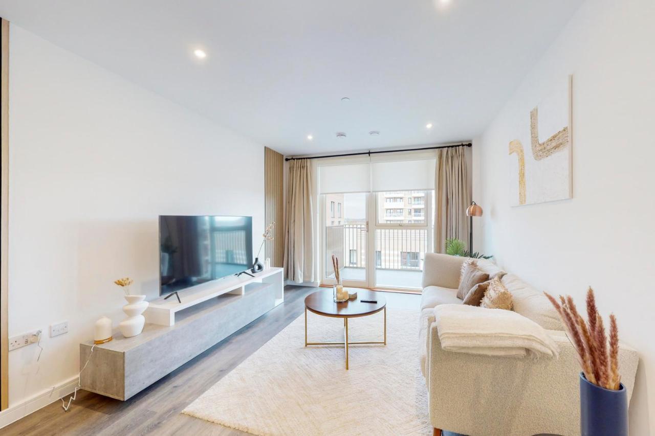 Apartamento Modernistic 2 Bedroom Flat With Balcony In South Acton *