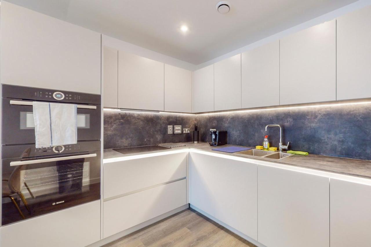 Apartamento Modernistic 2 Bedroom Flat With Balcony In South Acton