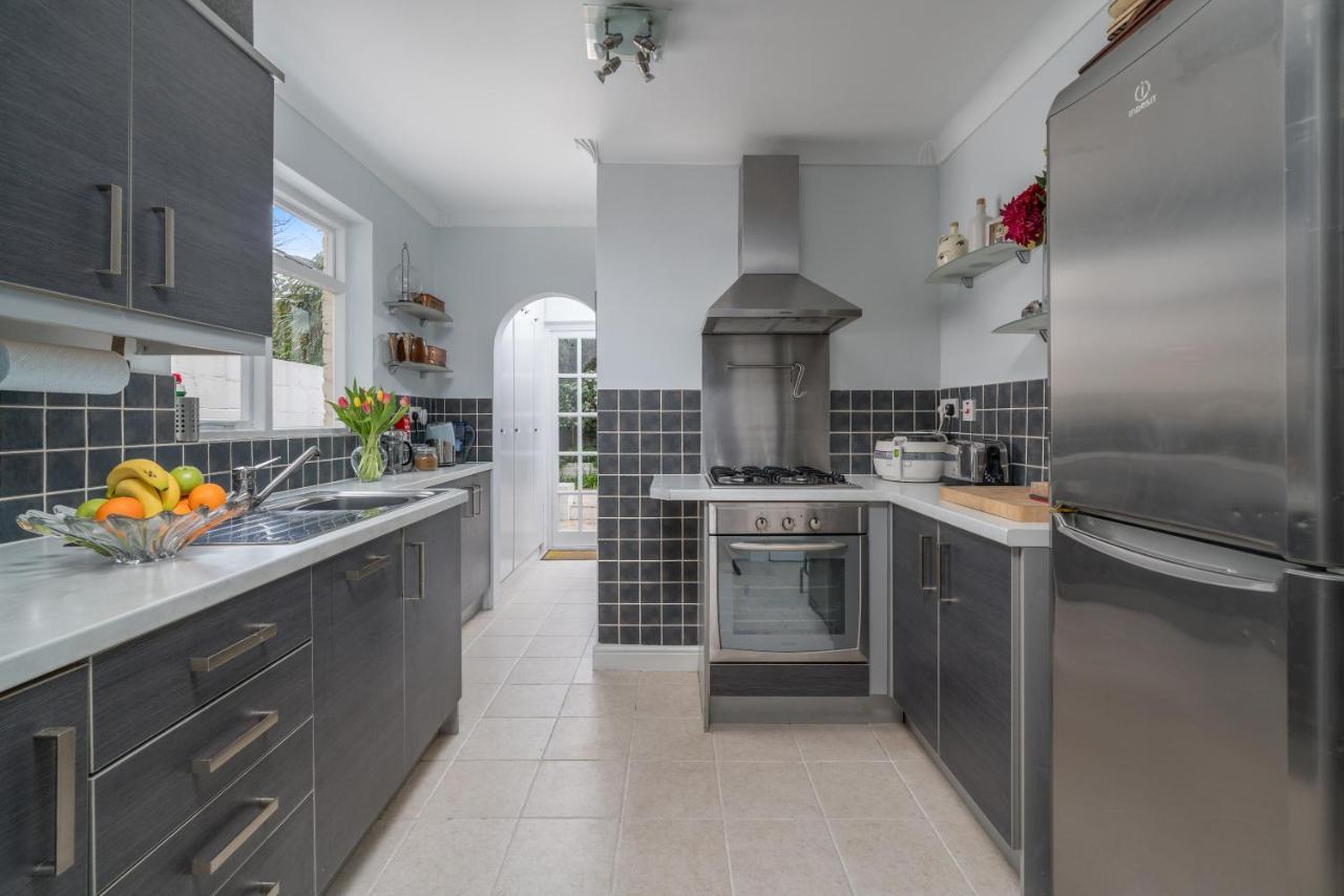 Joivy Cozy 1 Bed Flat With Garden In North Kensington Leilighet London