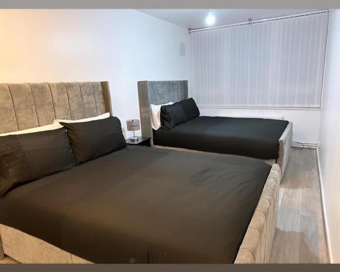 New! Xtra Large 4 Bedroom Up To 14 Guests Apartment *