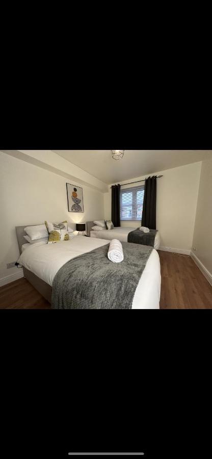 Real Lush Properties-1 Bed Greenwich Apartment, London, Sleeps 6 Londen
