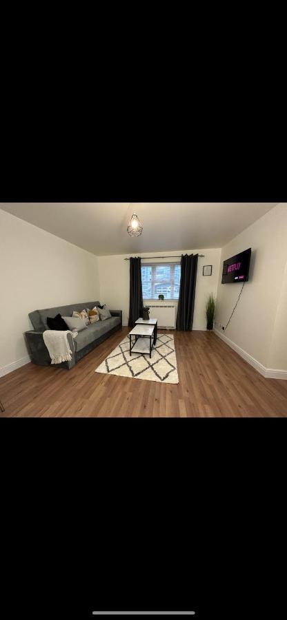 Real Lush Properties-1 Bed Greenwich Apartment, London, Sleeps 6 Appartement Londen
