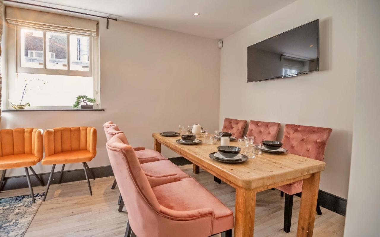 Townhouse With Rooftop By Hyde Park * Londen