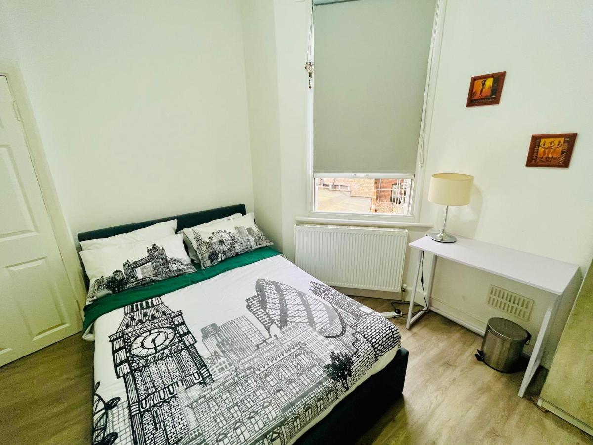 Cozy In Hampstead Heath Apartment