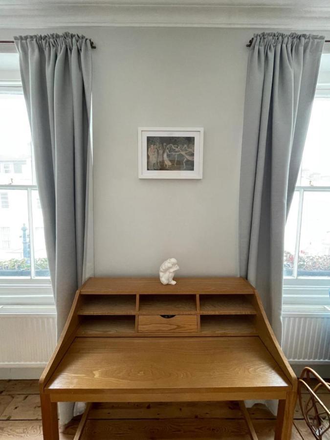 Beautiful Vintage Style 1bd - Pimlico Apartment London