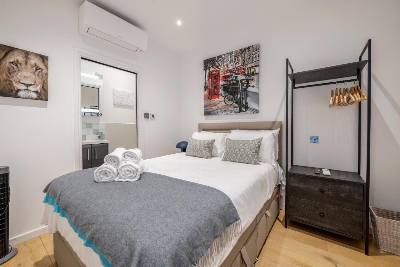 Luxurious Mews House Next To Hyde Park Londen