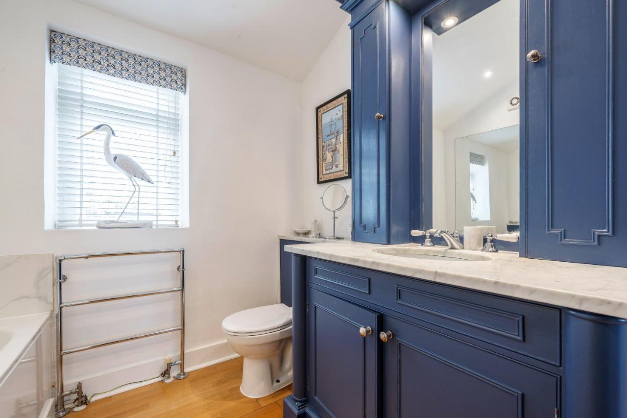 Luxurious Mews House Next To Hyde Park Appartement Londen