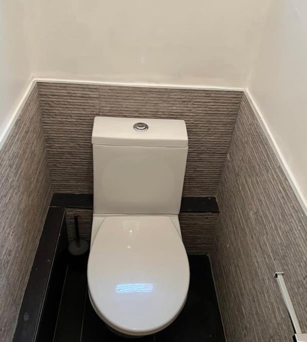 1 Bedroom Flat Garden In Clapham London