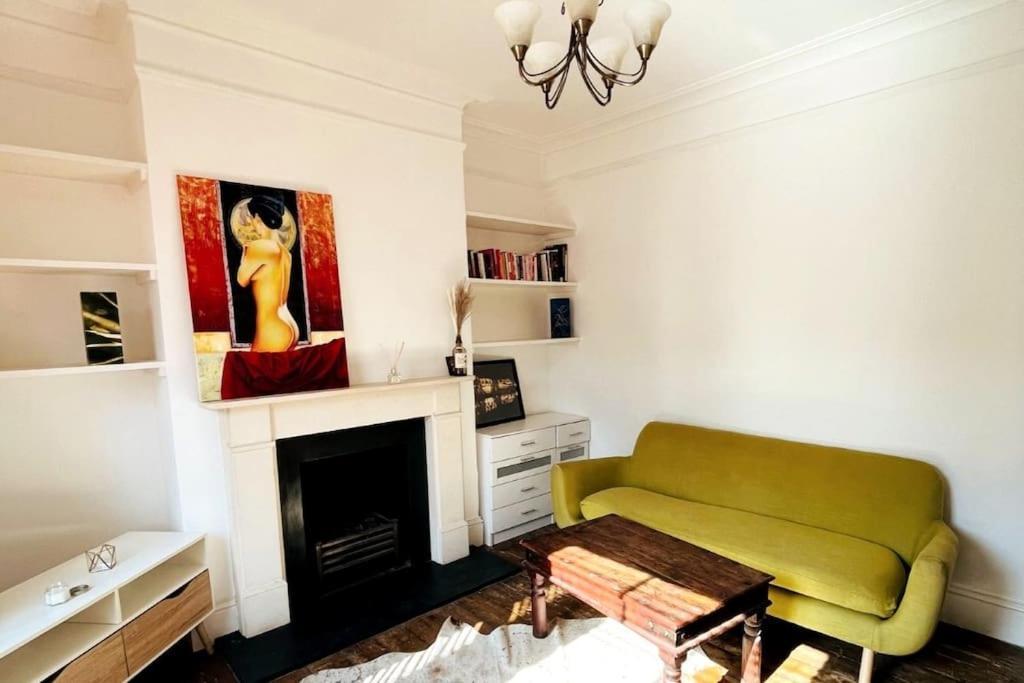 1 Bedroom Flat Garden In Clapham Appartement