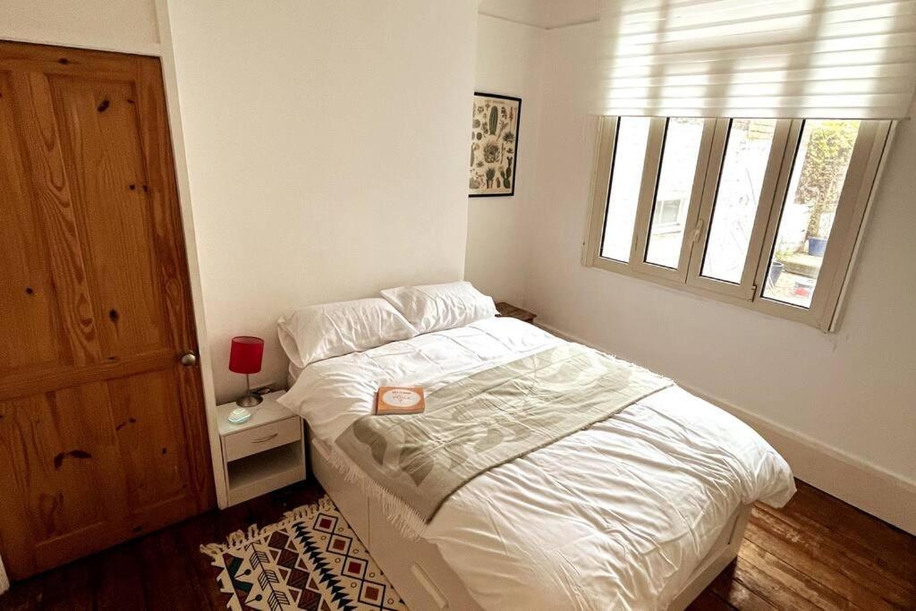 Apartment 1 Bedroom Flat Garden In Clapham *