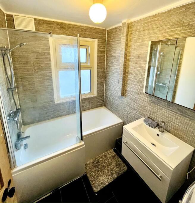 1 Bedroom Flat Garden In Clapham Appartement Londen