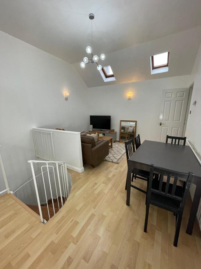 Beautiful 2 Bedroom Flat In London! Near Excel O2 Arena And Central! With Garden Apartamento Londres