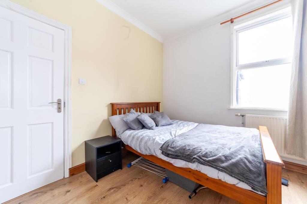 2 Bedroom Duplex * Londen