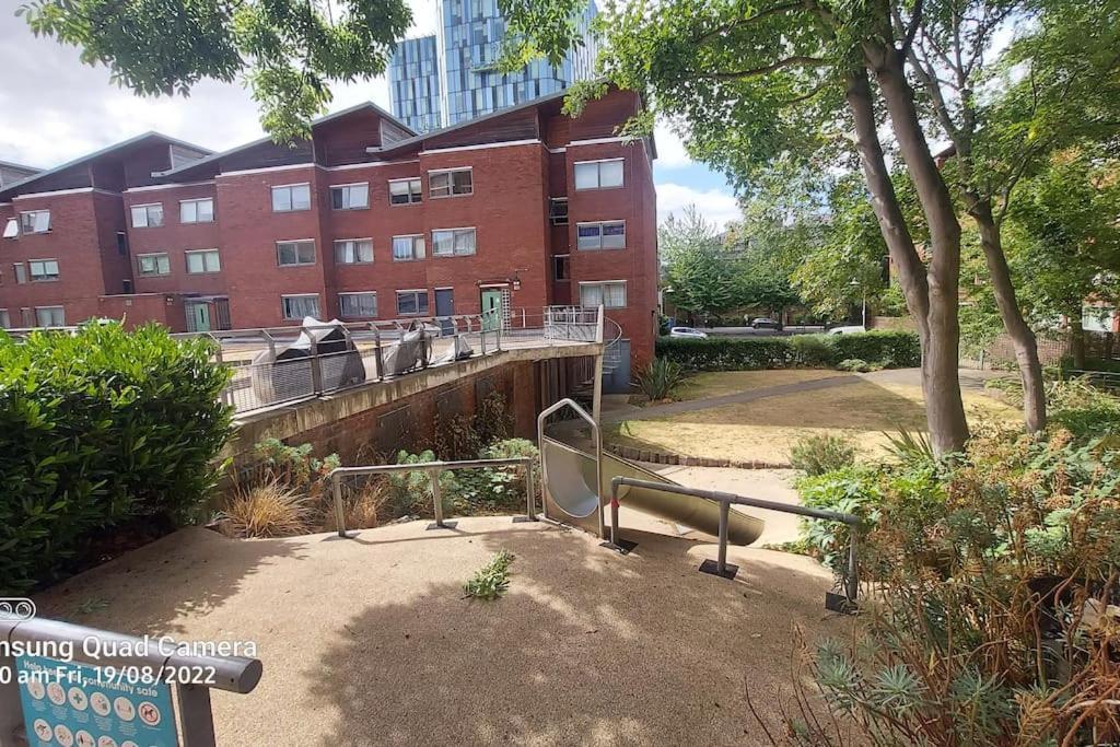 Apartment Apartment, Kings Cross 6 Mins Walk *