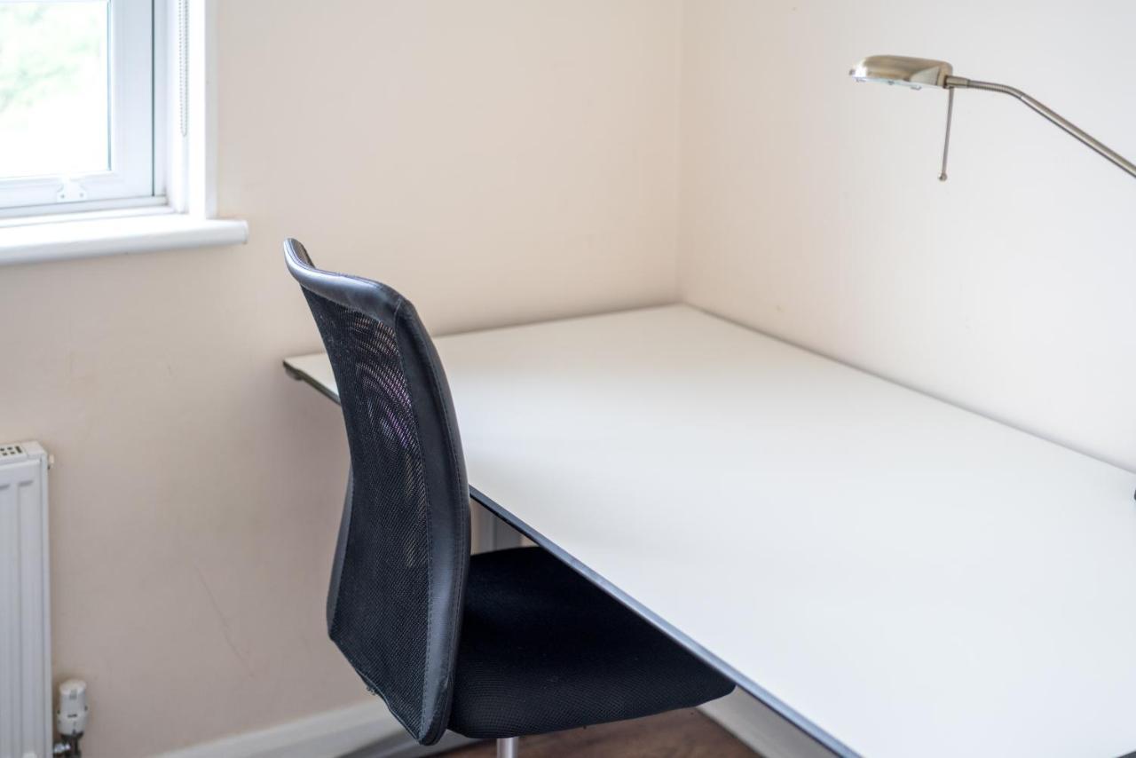 Elegant 3 Bedroom Retreat Minutes From Canary Wharf Vakantiehuis *