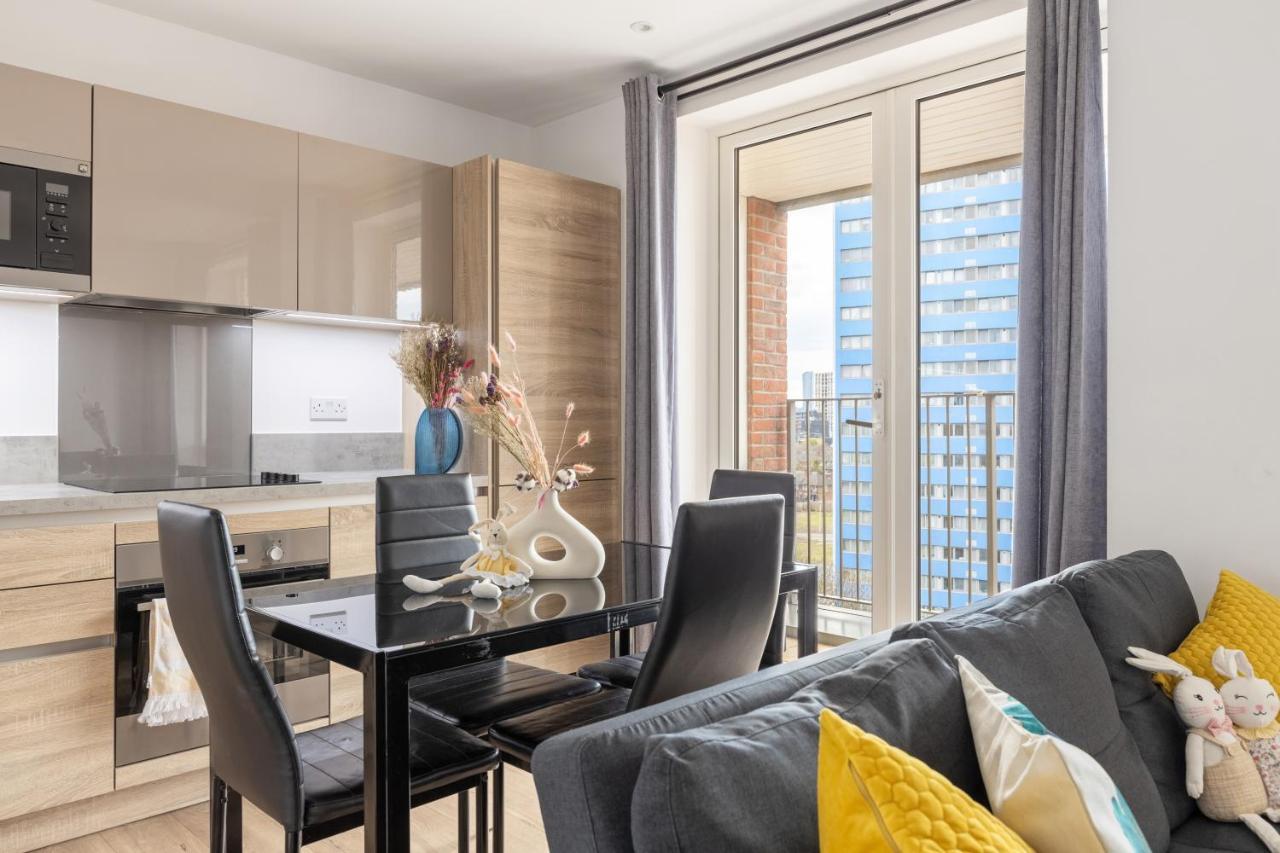 Modern In O2 Leilighet London