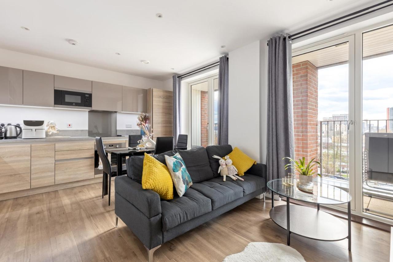Modern In O2 Leilighet London