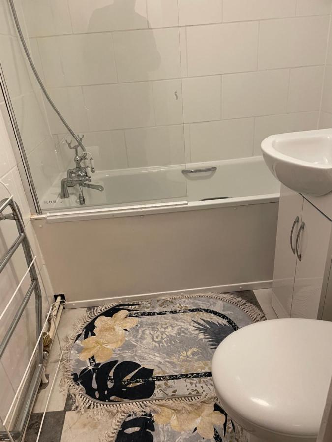 Two Bedroom Flat In Greenwich Near The 02 Apartment *