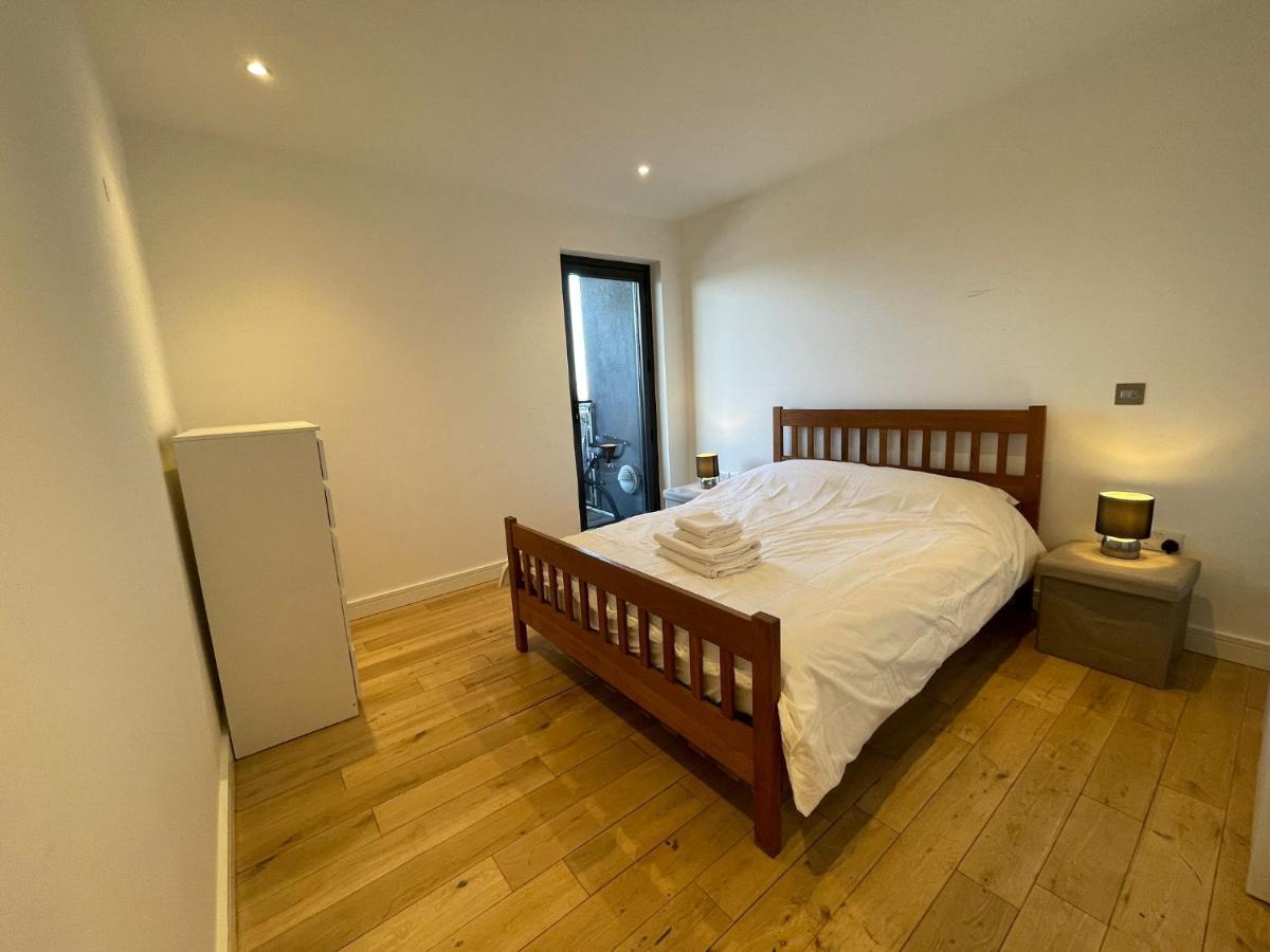Penthouse In Battersea Amazing Views Of Leilighet London