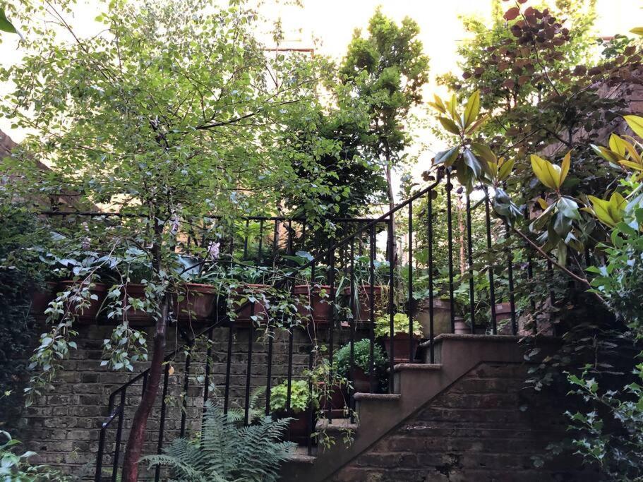 Kings Cross, Self-contained House & Private Garden * London