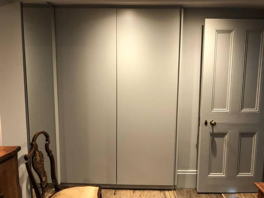 Kings Cross, Self-contained House & Private Garden * London