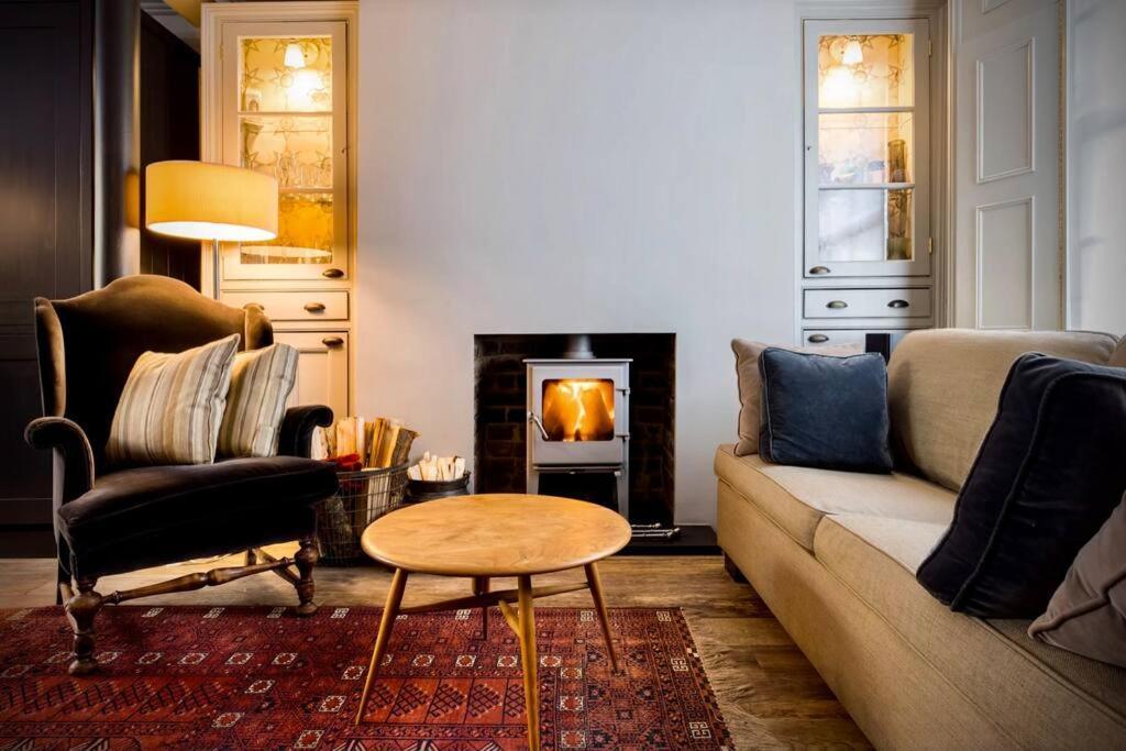 Holiday home Kings Cross, Self-contained House & Private Garden