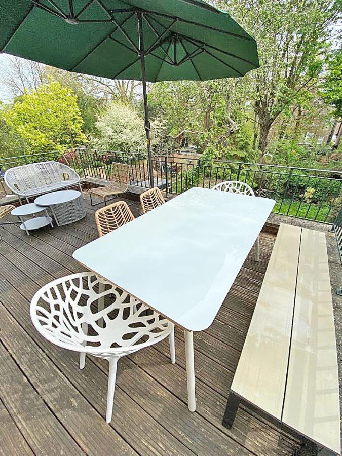 Amazing Holidays With A Terrace Londres