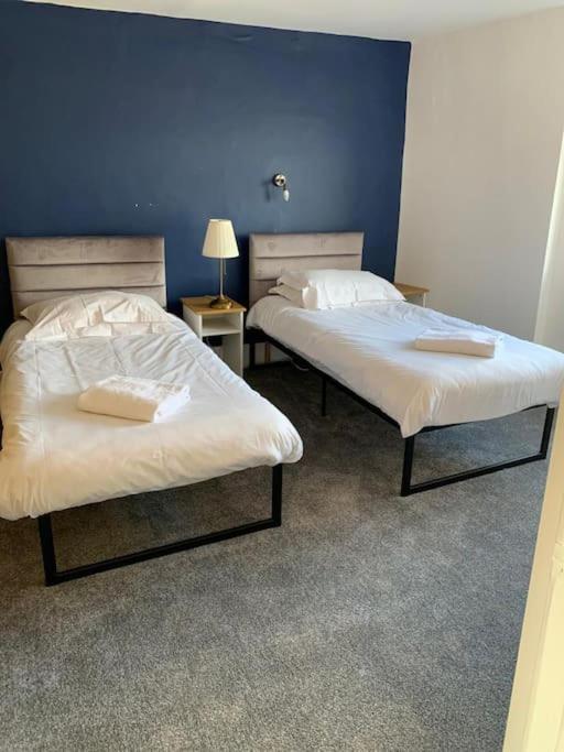 Earls Court - Fourth Floor No Lift Apartment