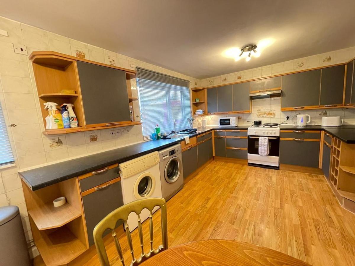 Privatunterkunft Deluxe Spacious In Beckton *