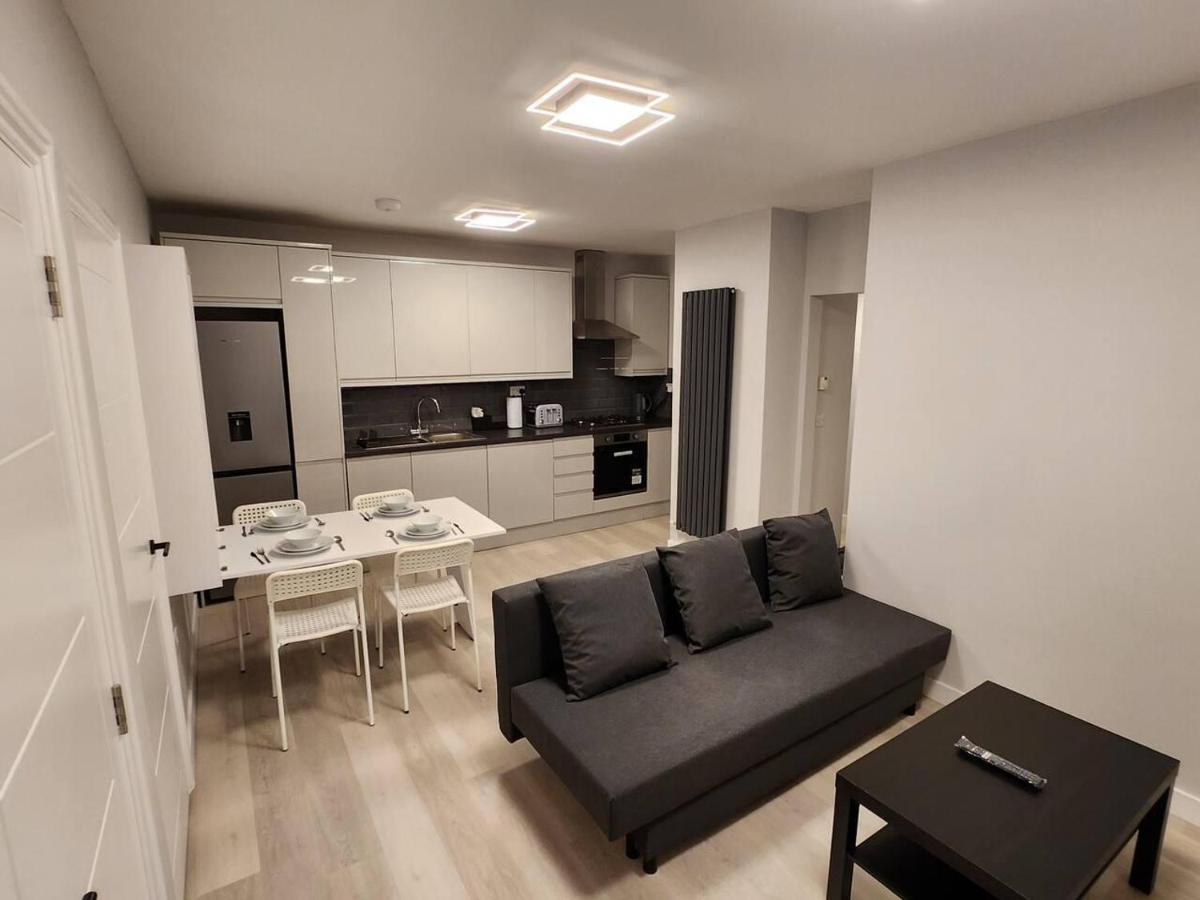 Apartment Beautiful 2-bed In - Sleeps 6!