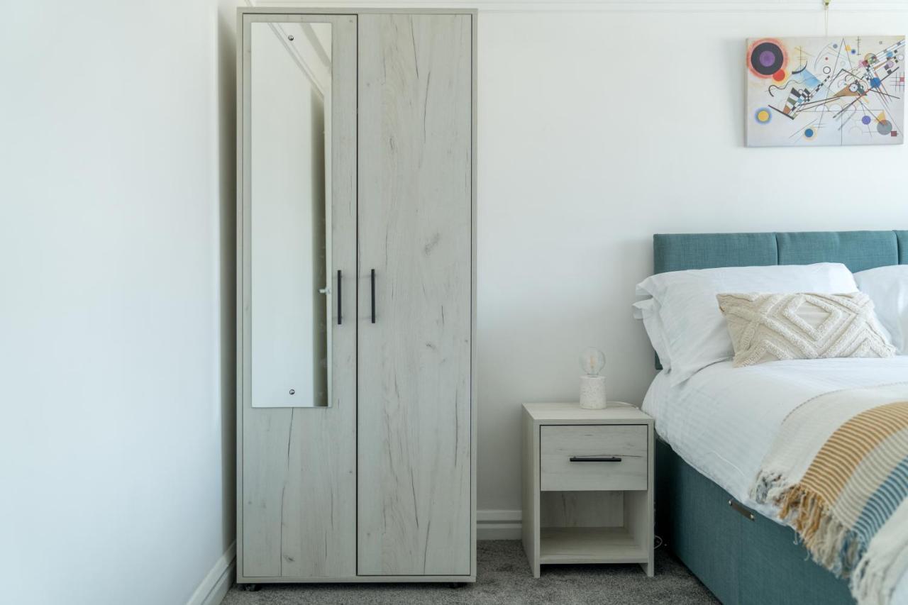 Apartment Bright West Hampstead Retreat *