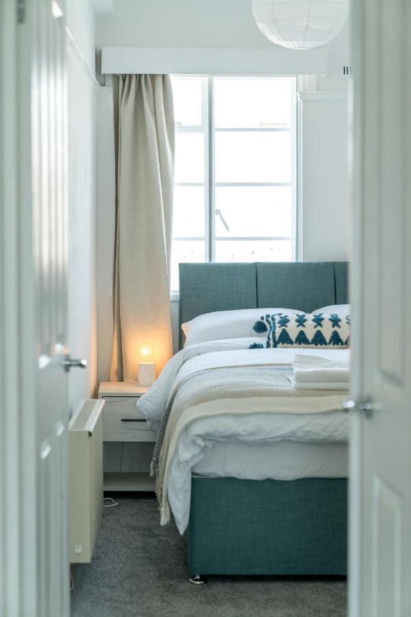 Bright West Hampstead Retreat Apartment *