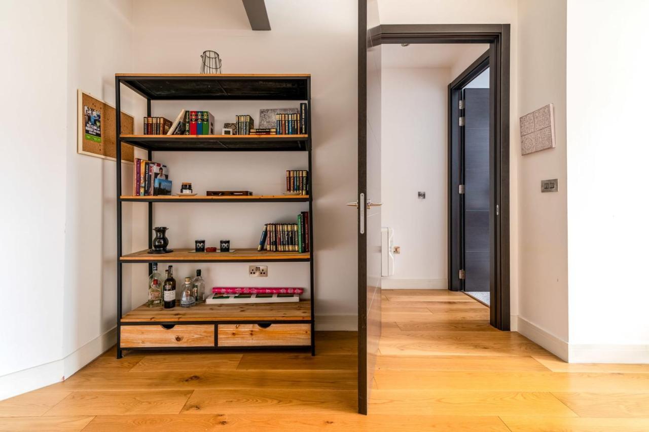 Apartment Trendy Elephant And Castle London