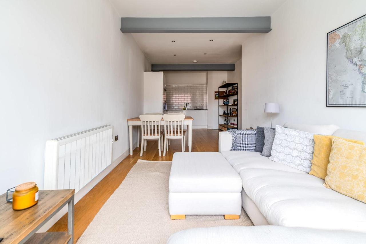 Apartment Trendy Elephant And Castle London