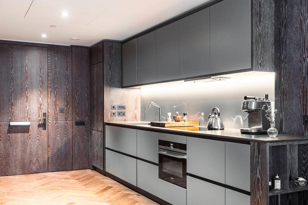 Luxury 2 Bedroom Flat Londen