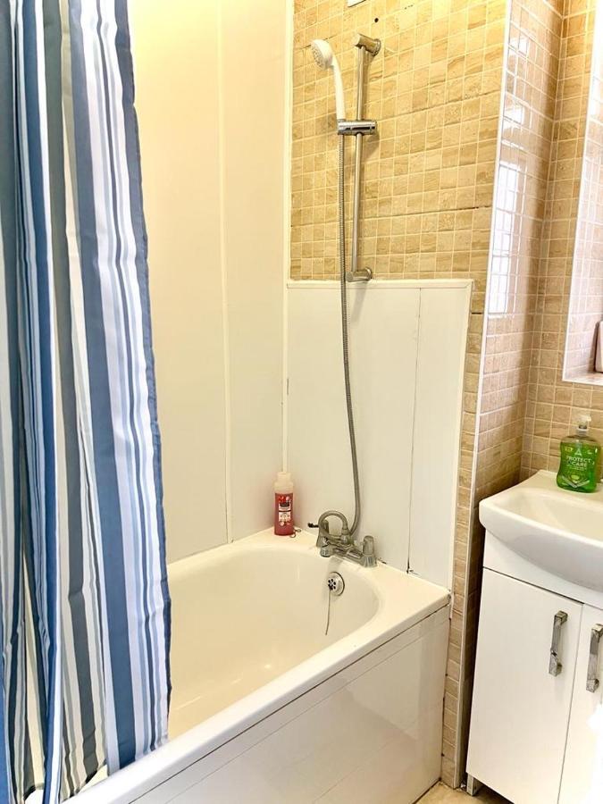 Shadwell Holiday Guest house