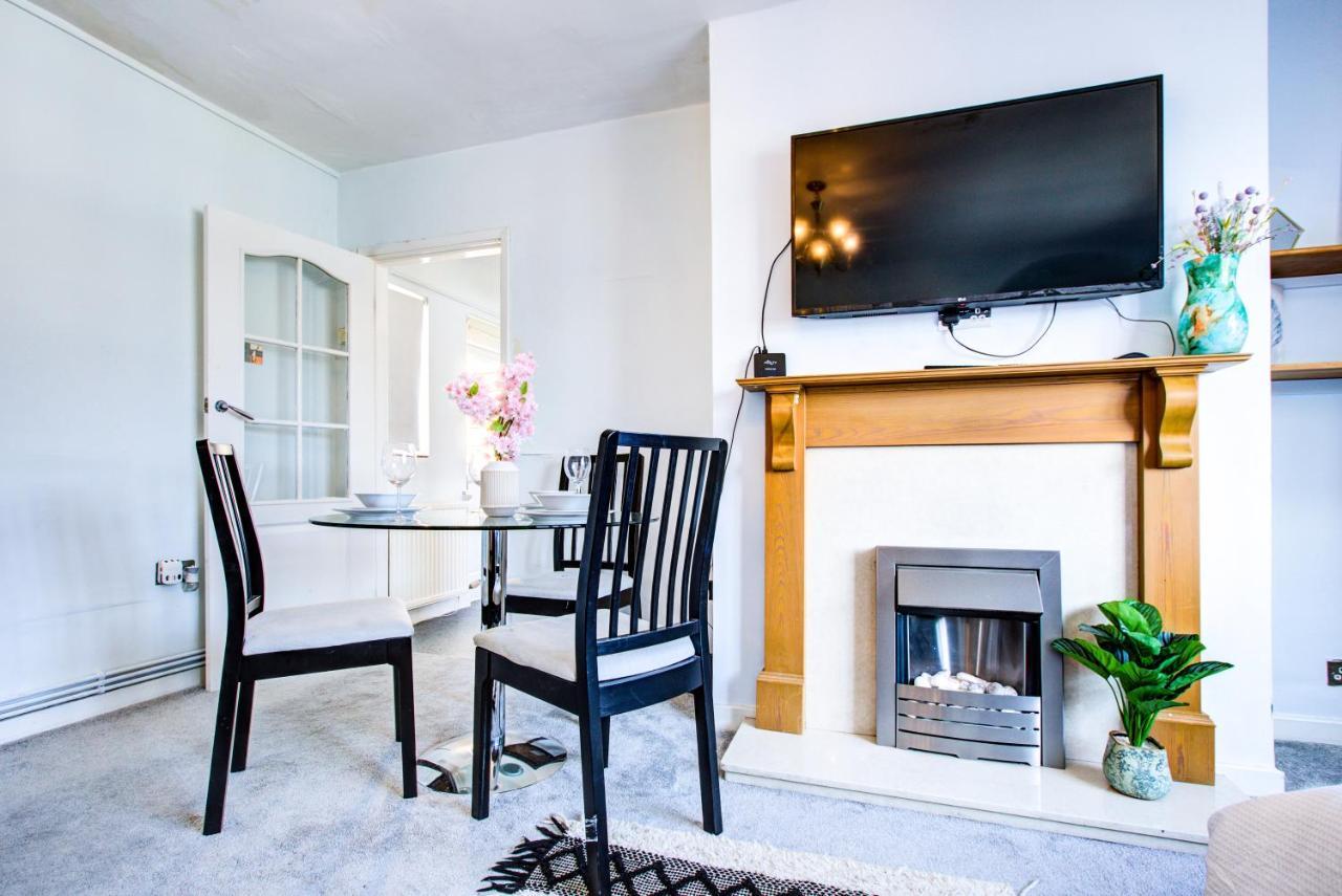 Private Family Apartment, In Victoria Posh Sw1 London