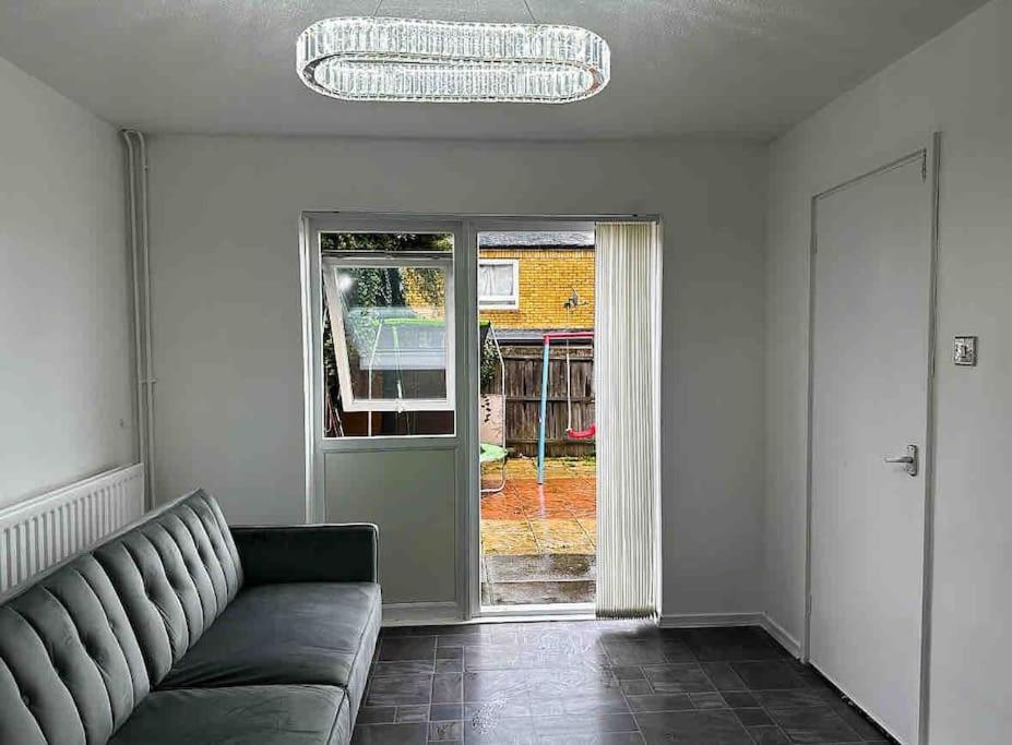 New! 4 Bedroom House With Garden And Lawn * Londen