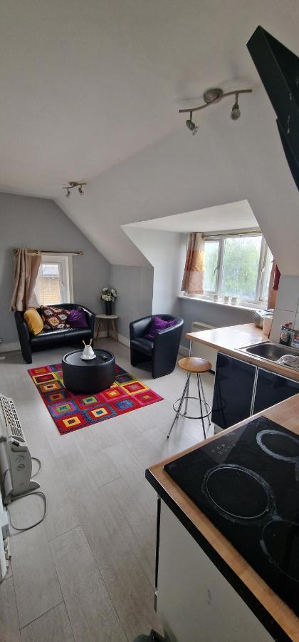 Leilighet Cosy 2 Bedroom Flat - Sleeps 6 People - Close To Lewisham Dlr/train Station London