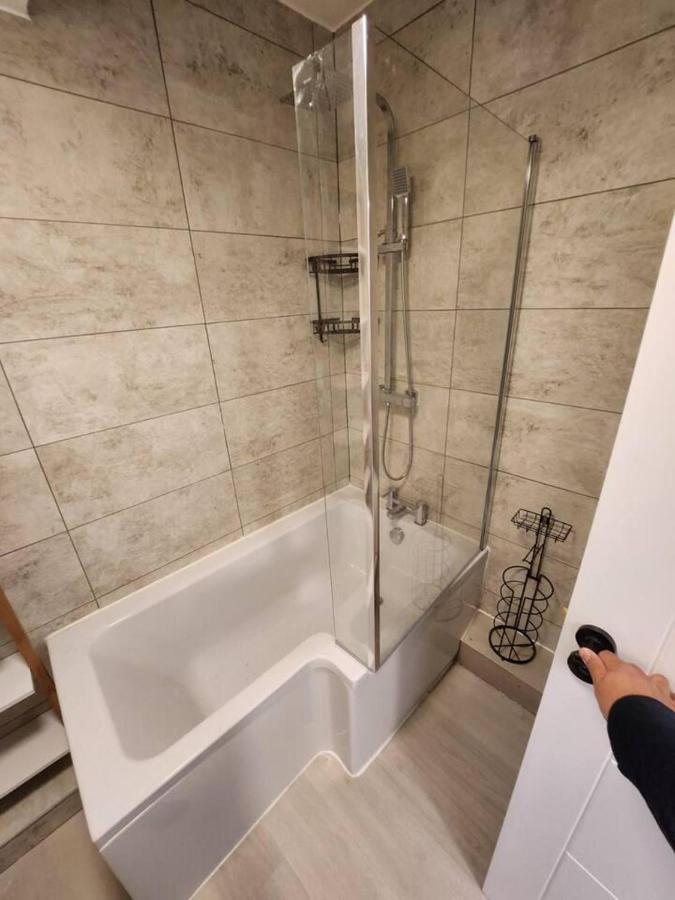 Beautiful 2-bed In - Sleeps 6! * London