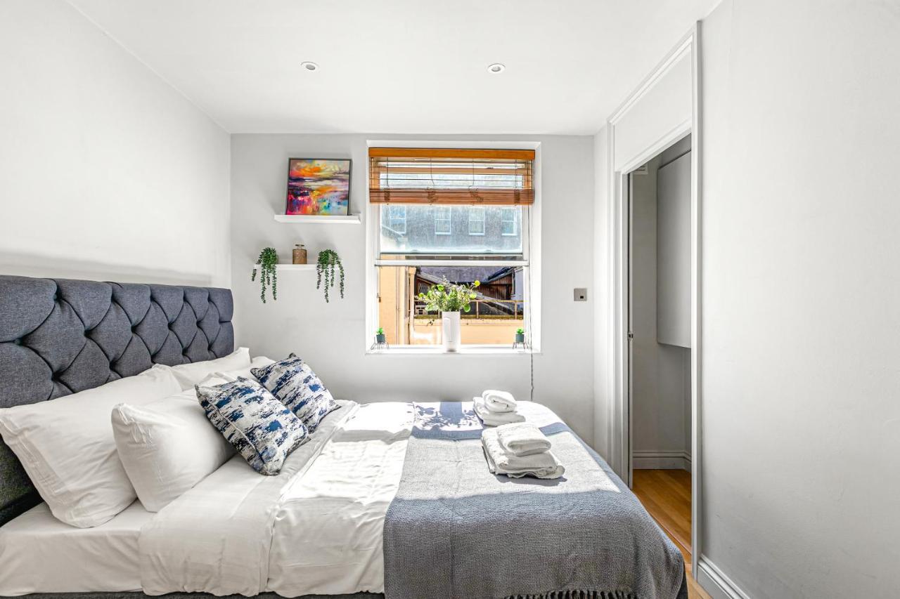 Charming Flat Close To Holborn Station * Londres