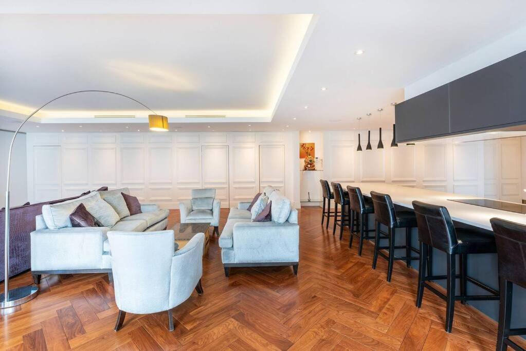 Ultra Luxury Penthouse, - Next To Chelsea * Londres