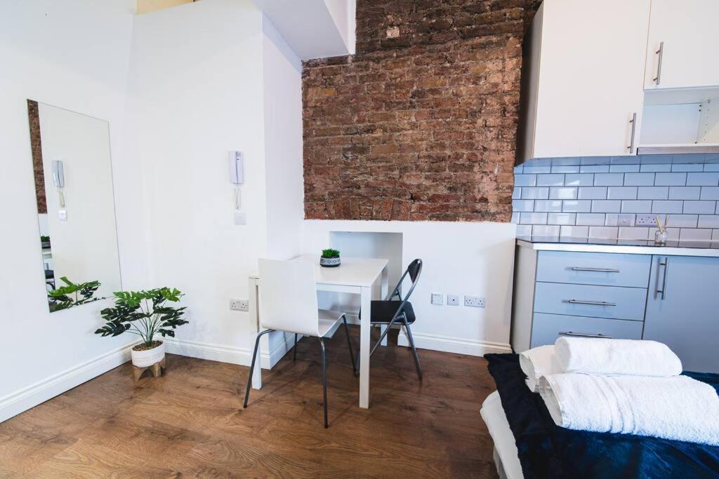 3beds / 3baths Close To Portobello Road