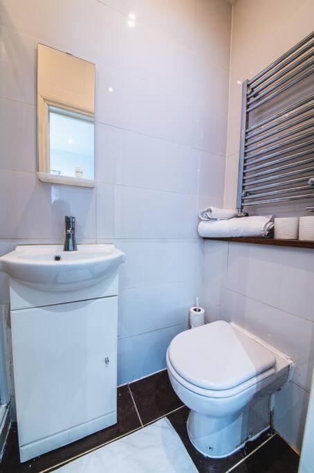 3beds / 3baths Close To Portobello Road * Londen