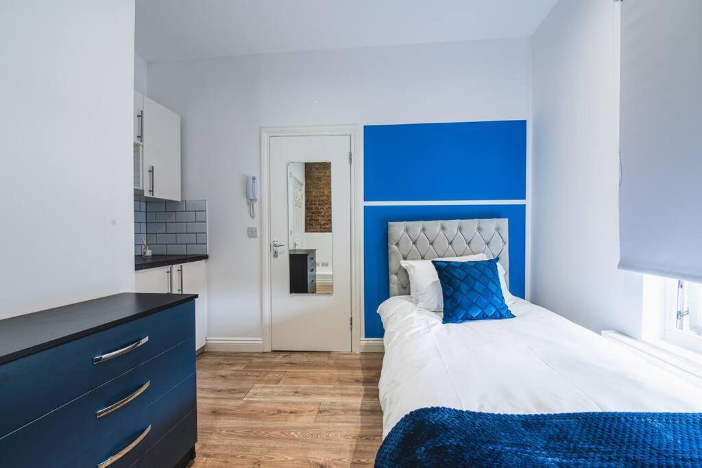 3beds / 3baths Close To Portobello Road
