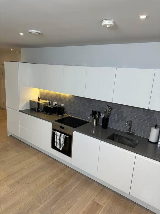 Royal Dock Luxury * Londen