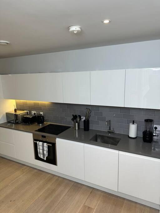 Royal Dock Luxury Appartement *