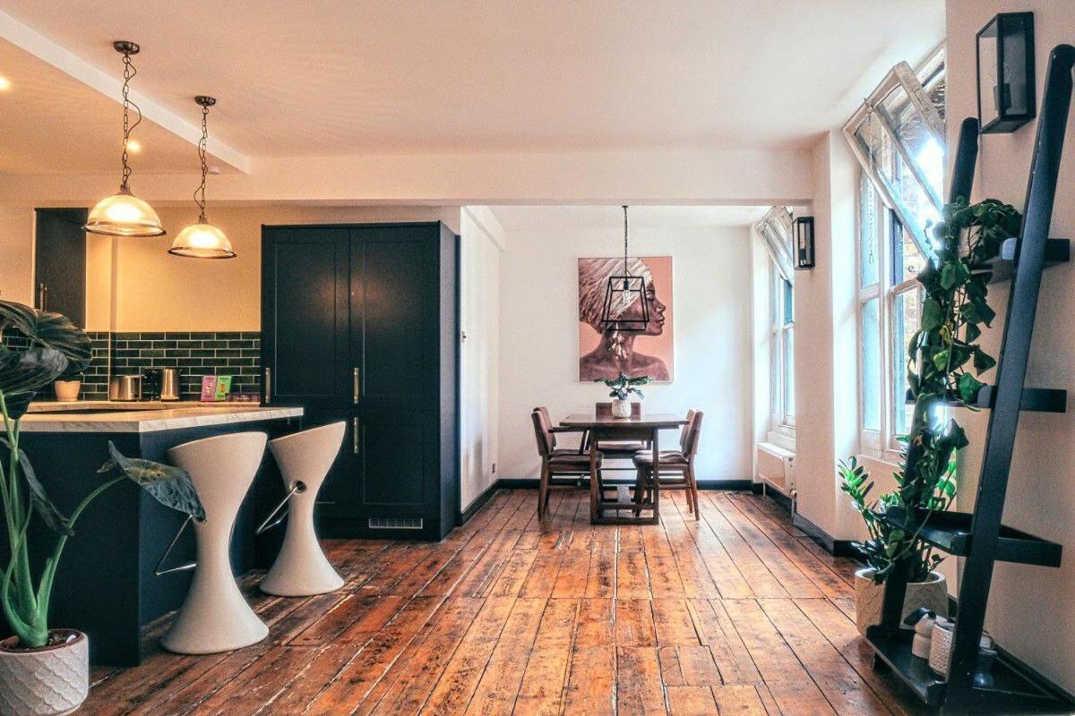 Elegant In Shoreditch Apartment