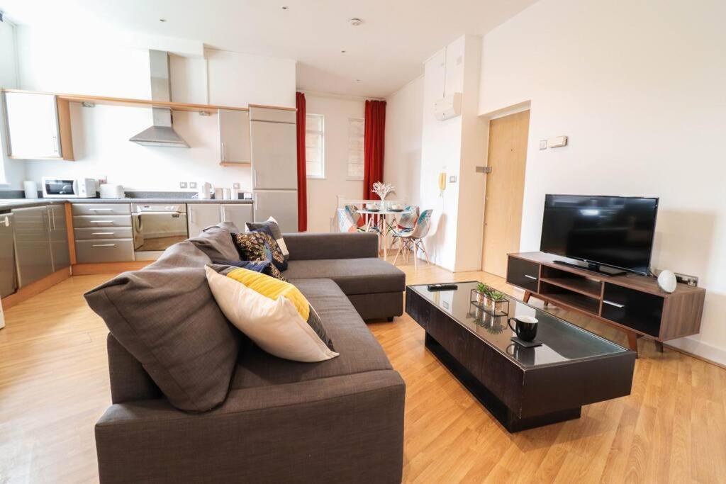Apartment Camber Hill - Long Offer London