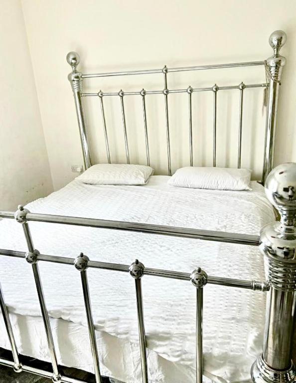 Park Royal Stay- Relax In A Specious Masters With Views In An Londres
